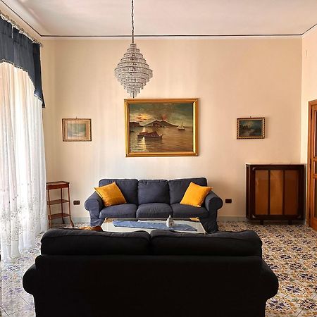 Maman Suite, City Center Near Molo Beverello Napoli Eksteriør billede