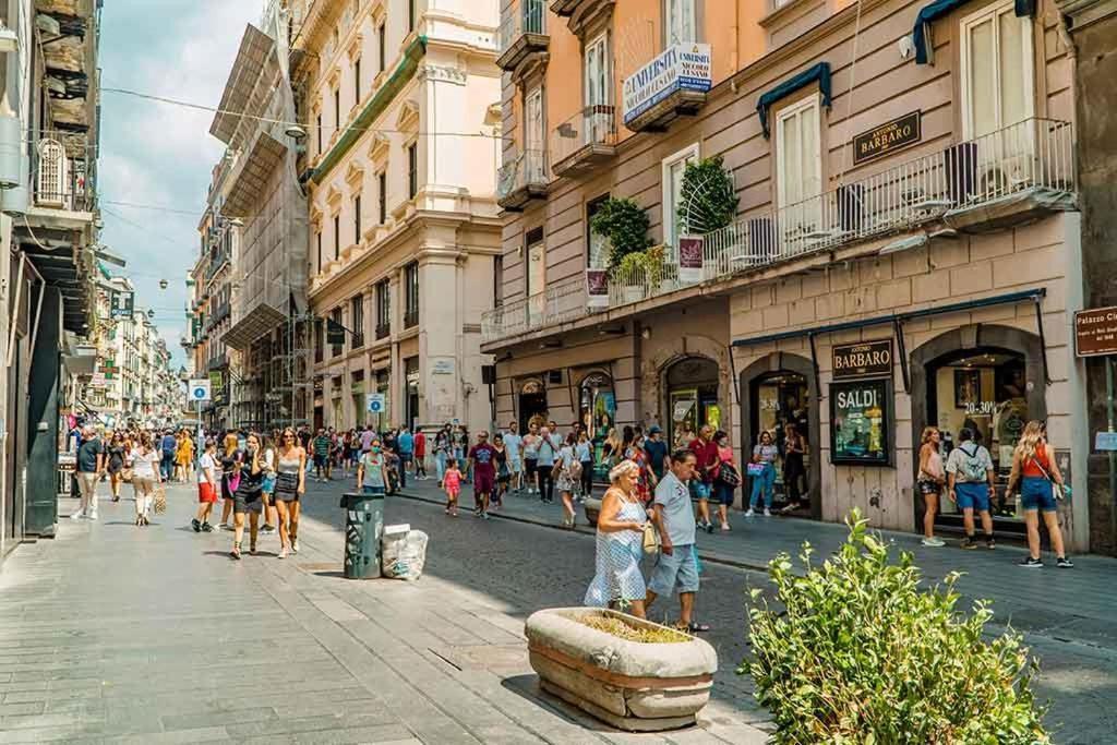 Maman Suite, City Center Near Molo Beverello Napoli Eksteriør billede