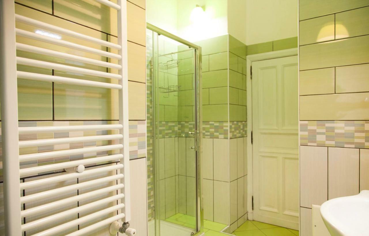 Maman Suite, City Center Near Molo Beverello Napoli Eksteriør billede